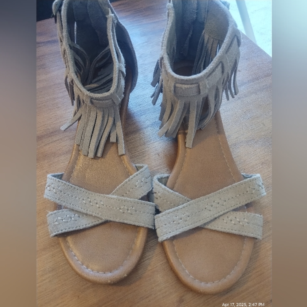 Minnetonka Moccasin Sandals Suede Tassel Fringe Zip Women’s Size 7 Boho Festival